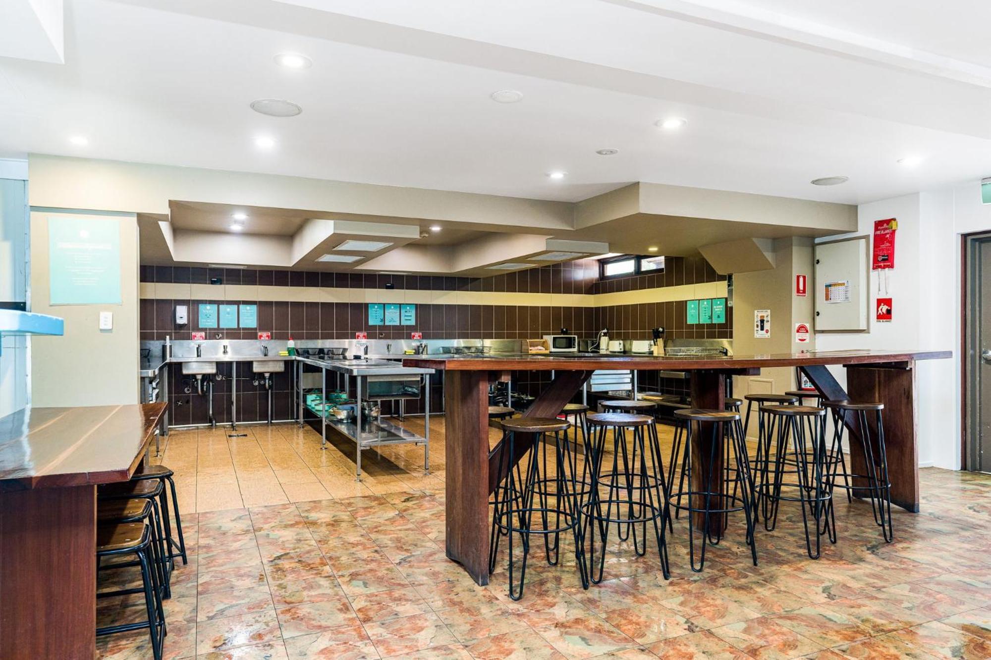 Aquarius Backpackers Resort 拜伦湾 外观 照片