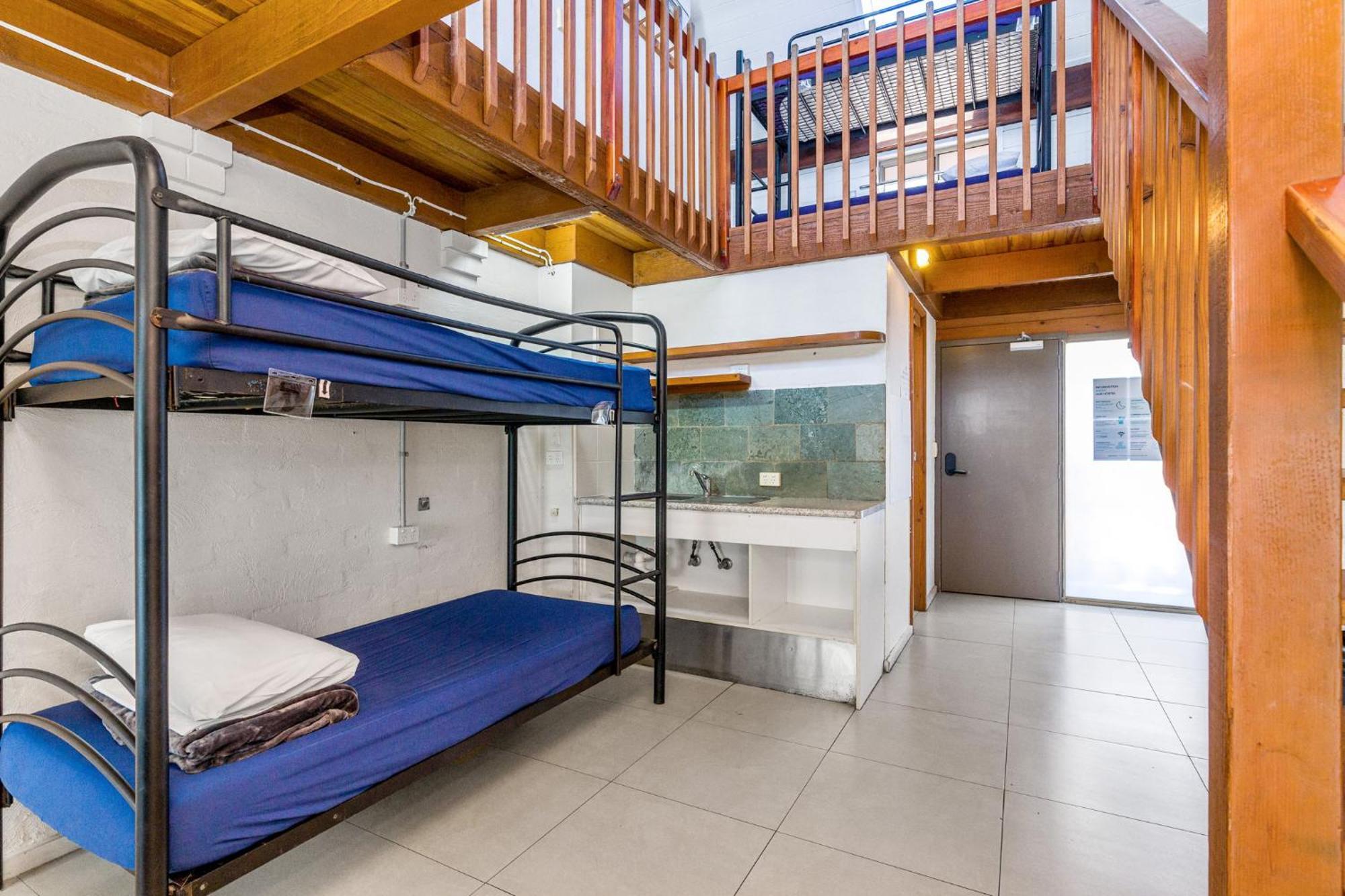 Aquarius Backpackers Resort 拜伦湾 外观 照片