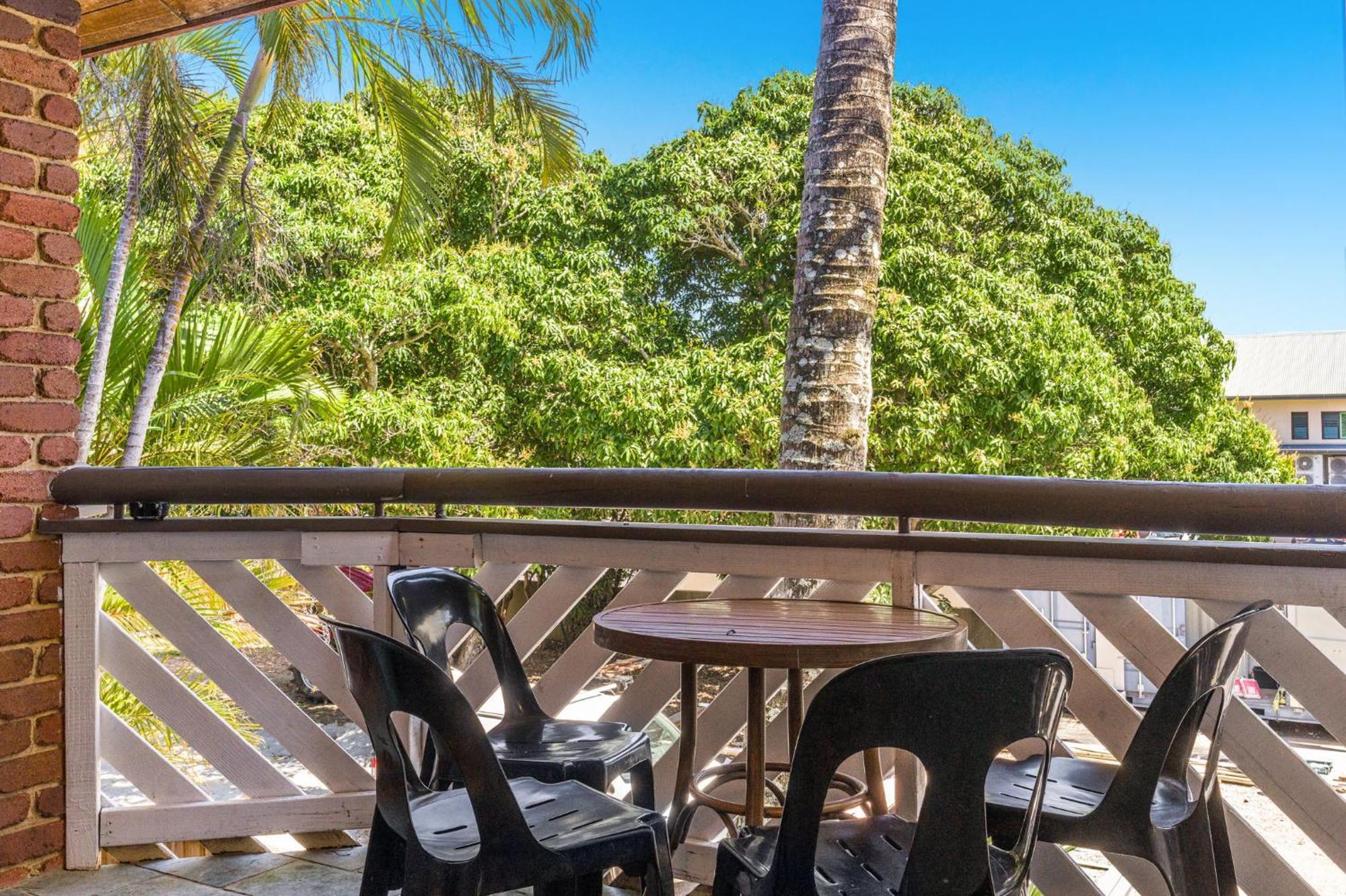 Aquarius Backpackers Resort 拜伦湾 外观 照片