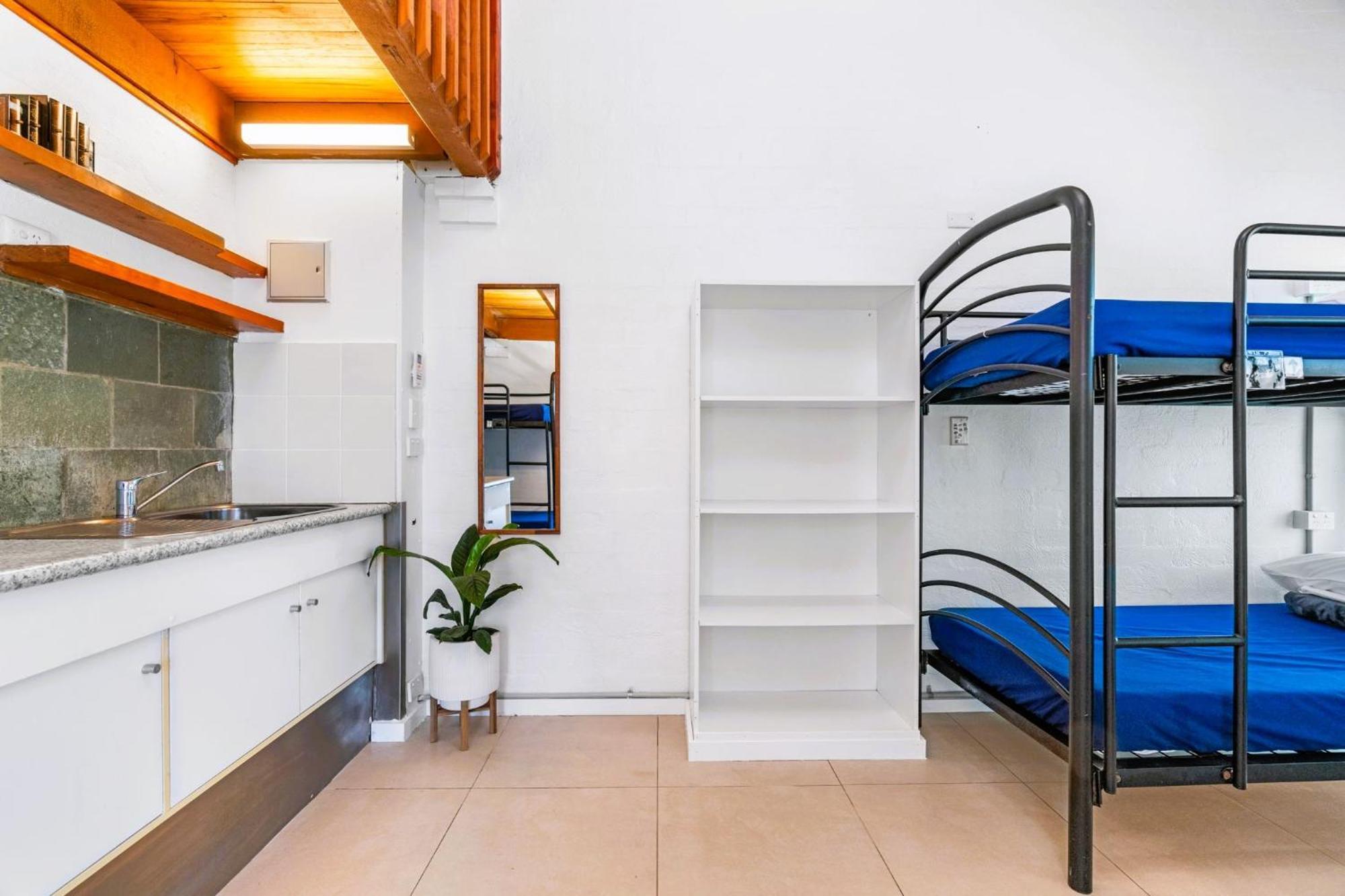 Aquarius Backpackers Resort 拜伦湾 外观 照片