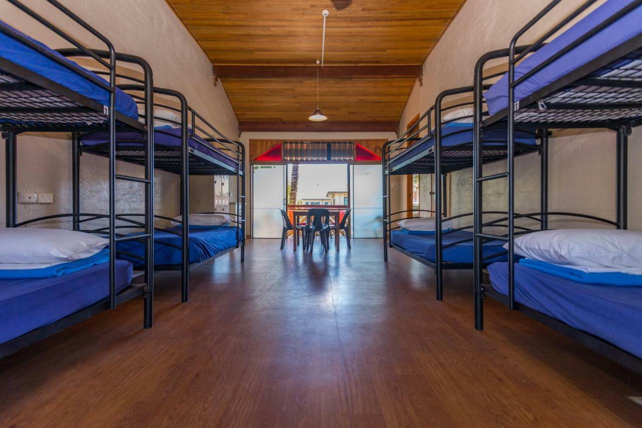Aquarius Backpackers Resort 拜伦湾 外观 照片